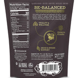 Sunwarrior maca textura en polvo cerca que destaca pureza y mezcla fácil