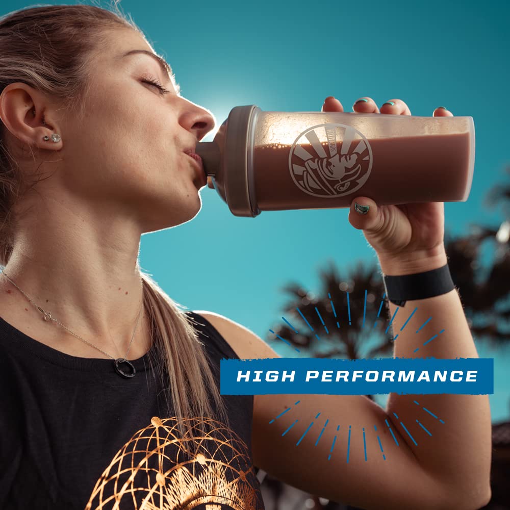 Sunwarrior uso durante entrenamiento con botella para recuperación rápida
