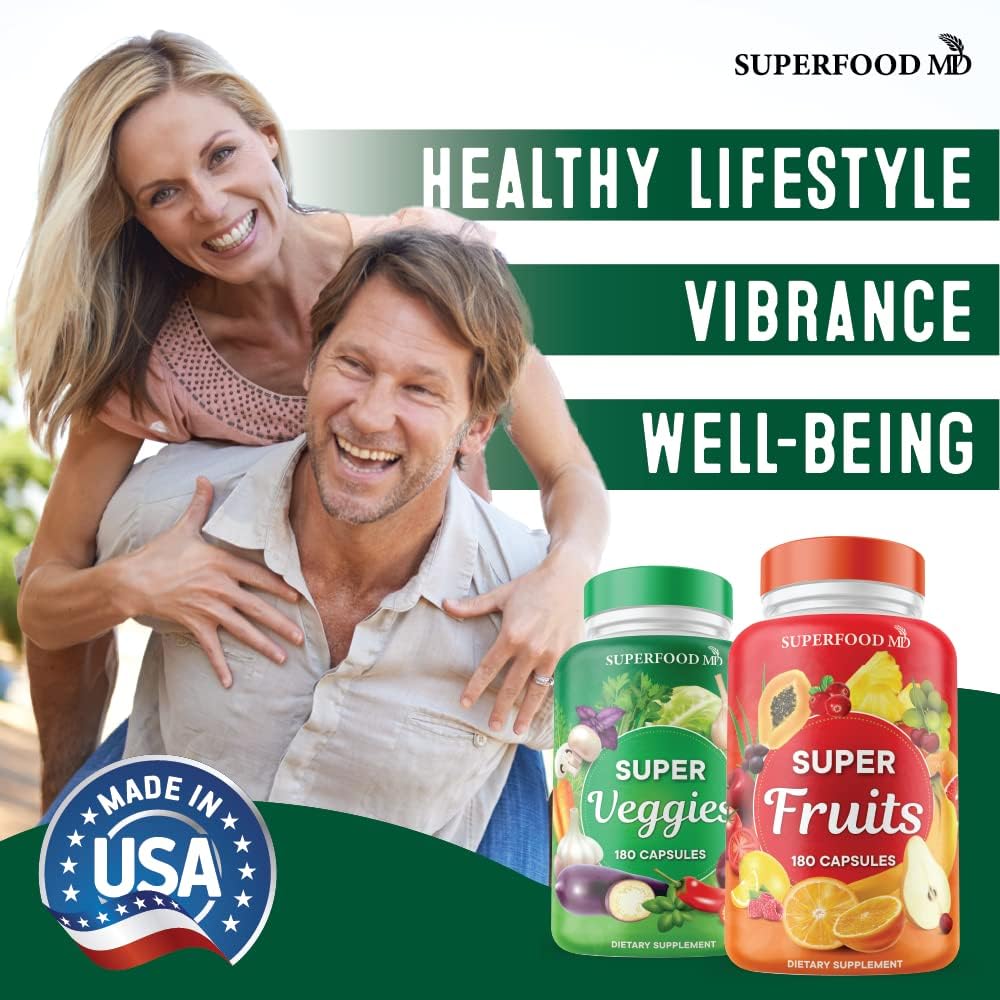 Superfood MD cápsula en mano para comparar tamaño y dosificación
