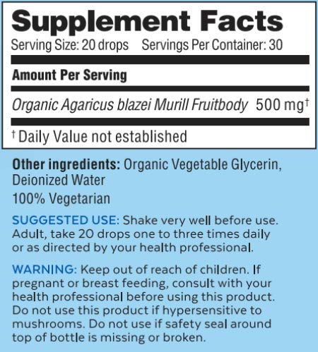 Superfood Science gotas vertidas en una taza de té para combinación versátil en bebidas