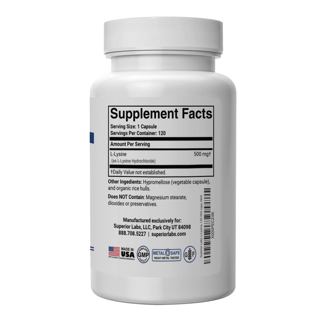 Superior Labs cápsula en primer plano para ver tamaño y forma, fácil de tragar