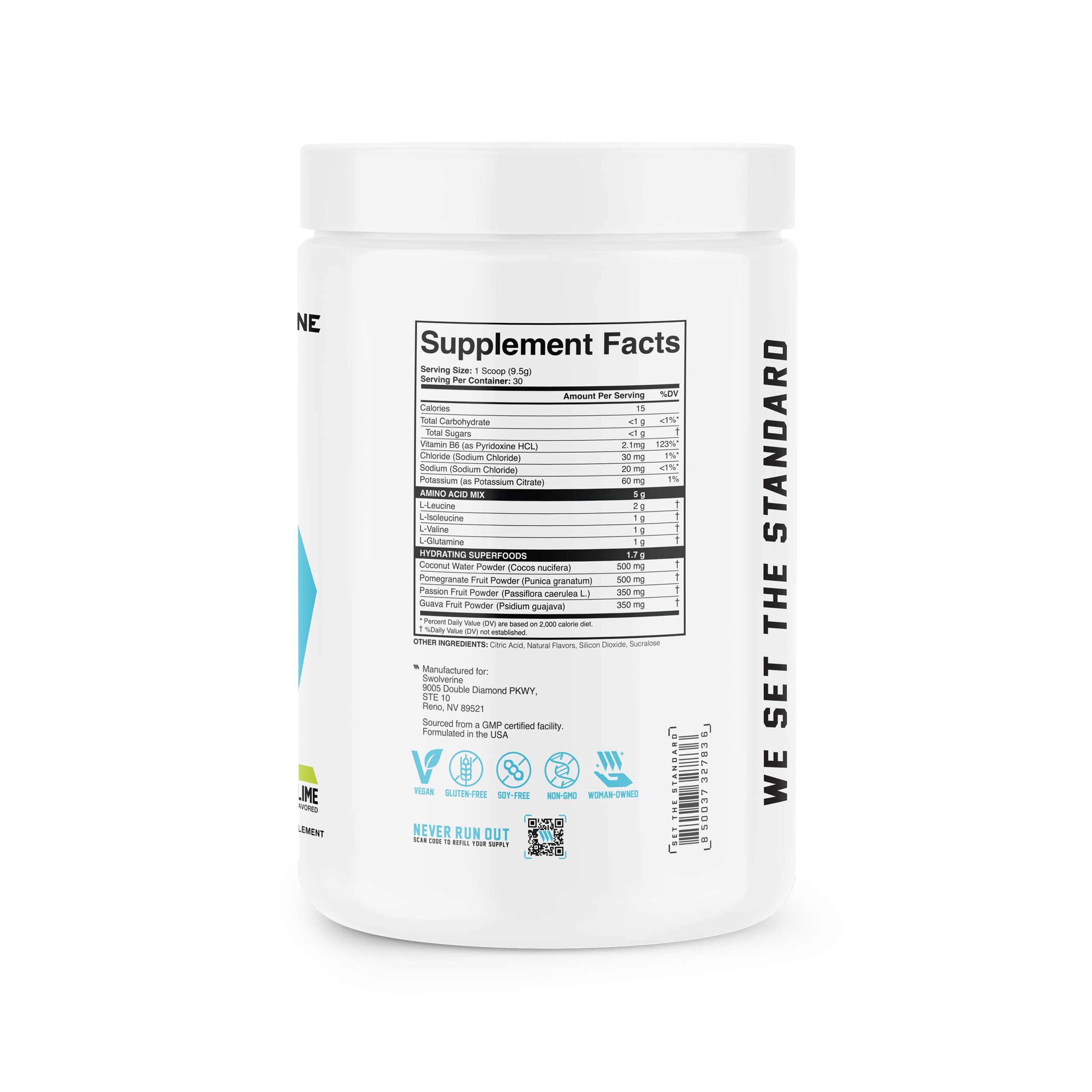 Swolverine scoop medido junto a una mano para comparar tamaño de la porción y consumo
