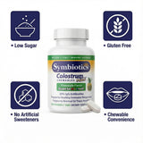 Symbiotics Naturade persona tomando tableta masticable, conveniente y portátil