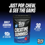 TASTY GAINS gominolas apiladas que muestran color blue raspberry y atractivo visual