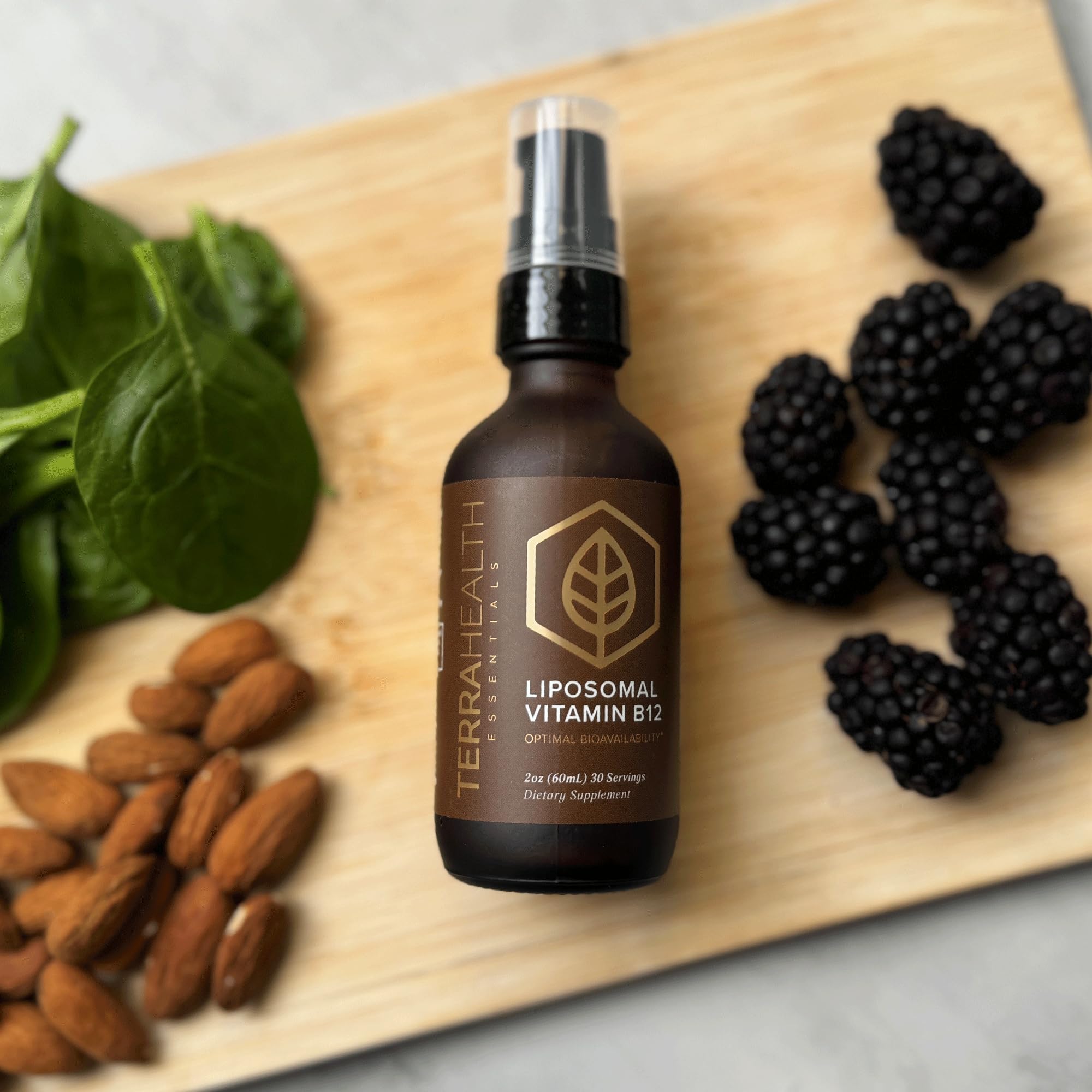 Terra Health Essentials producto en mesa de desayuno que sugiere energía diaria