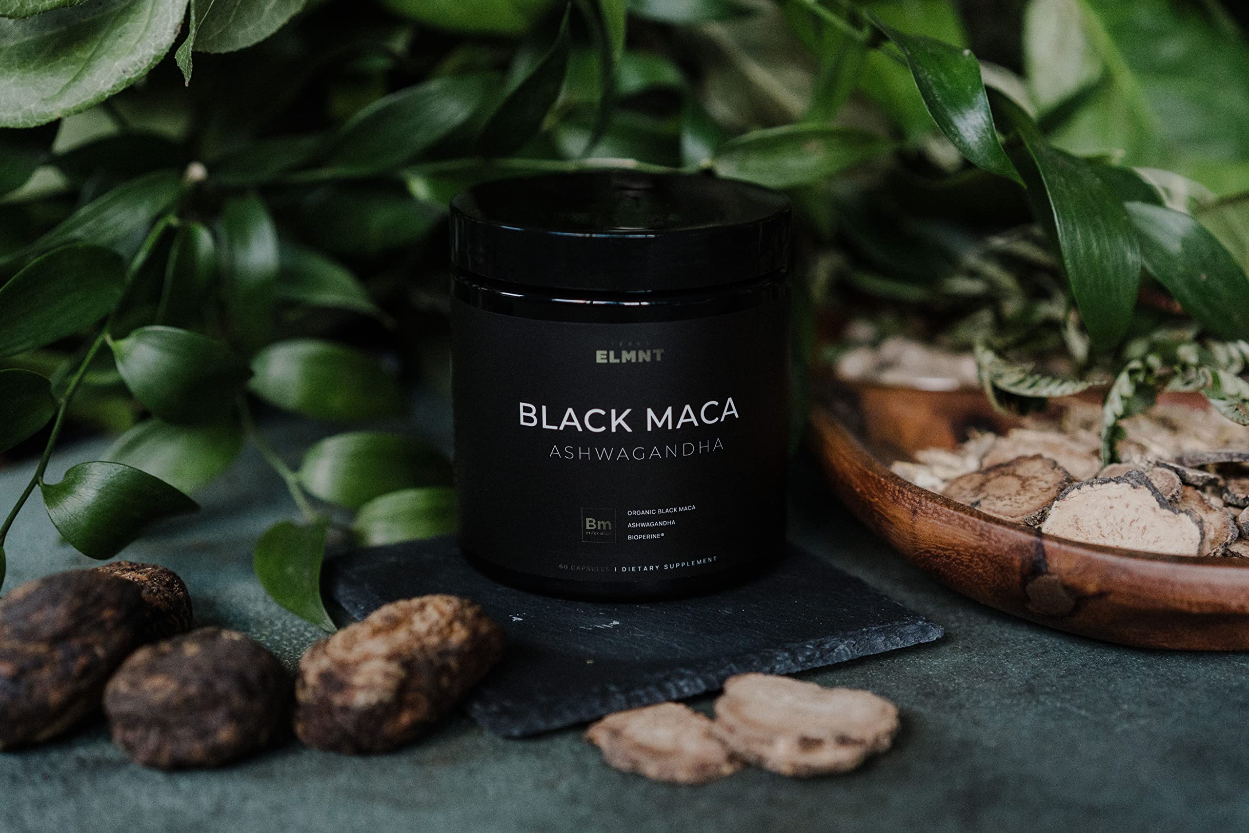 TERRA ELMNT cápsulas junto a taza sugiriendo consumo diario fácil