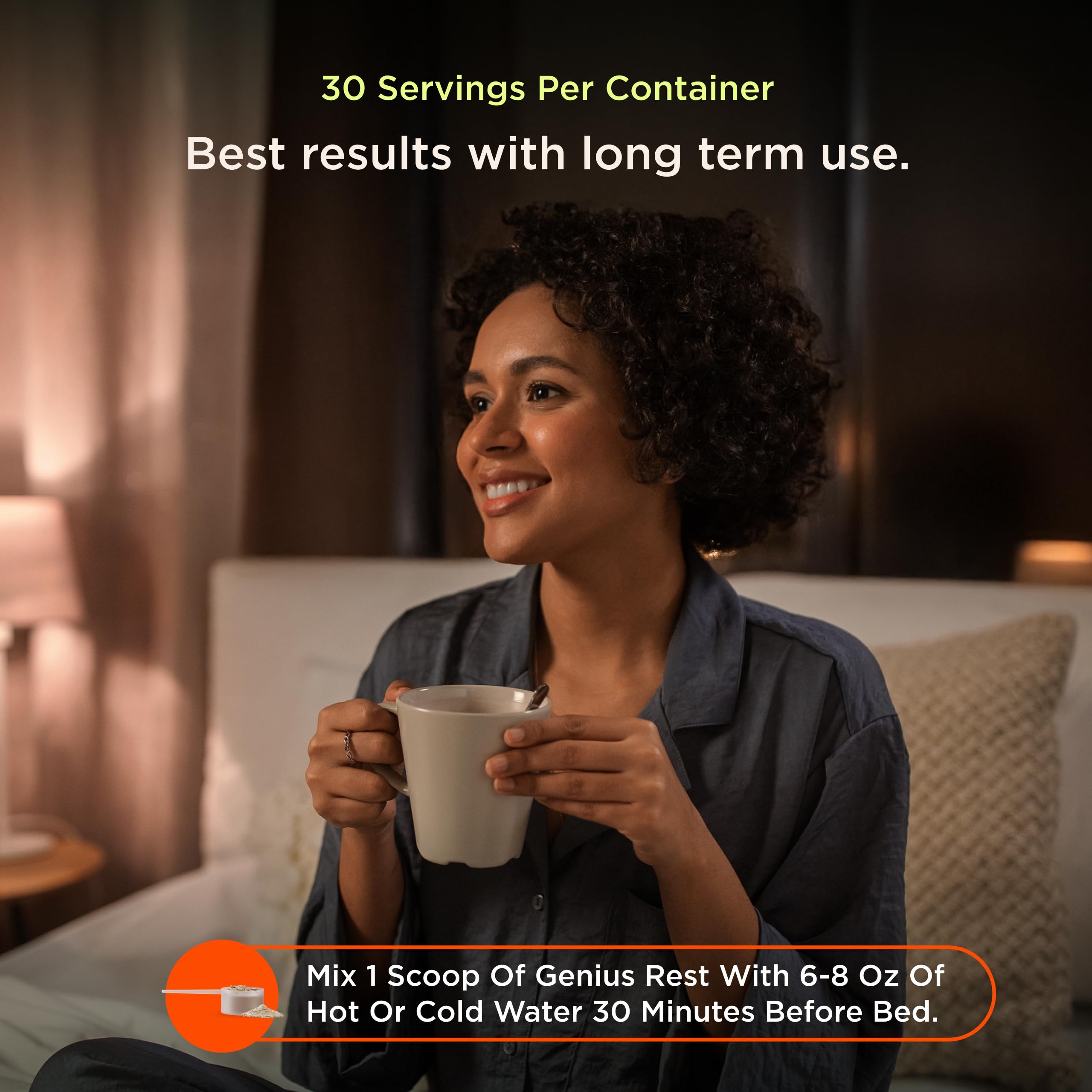 The Genius Brand frasco en mano para comparar tamaño y porciones prácticas