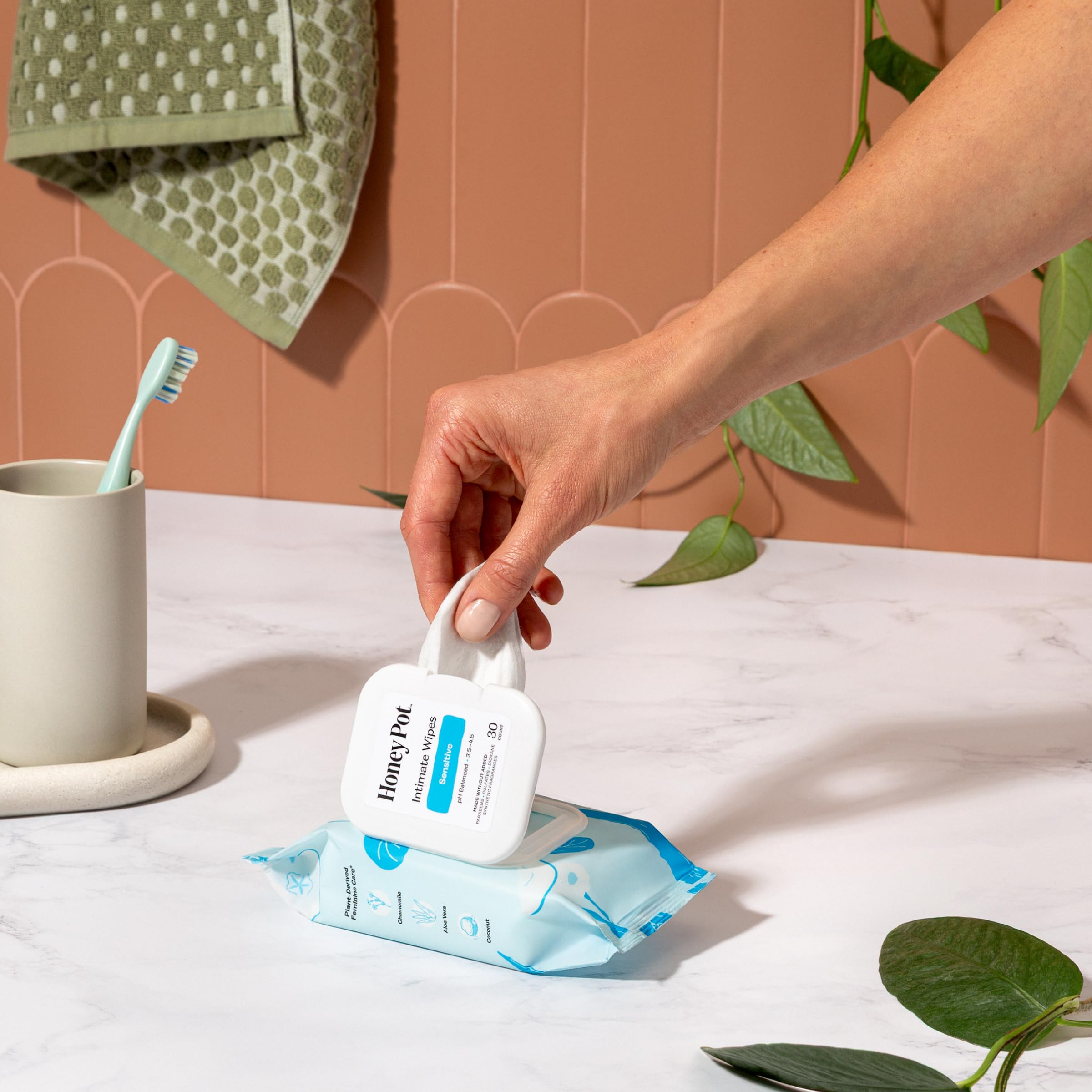 The Honey Pot etiqueta con información de ingredientes y pruebas dermatológicas visibles
