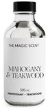 THE MAGIC SCENT frasco frente mostrando etiqueta elegante y fragancia premium