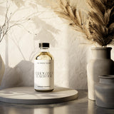 THE MAGIC SCENT representación de notas olfativas madera y vetiver, comunica la familia aromática
