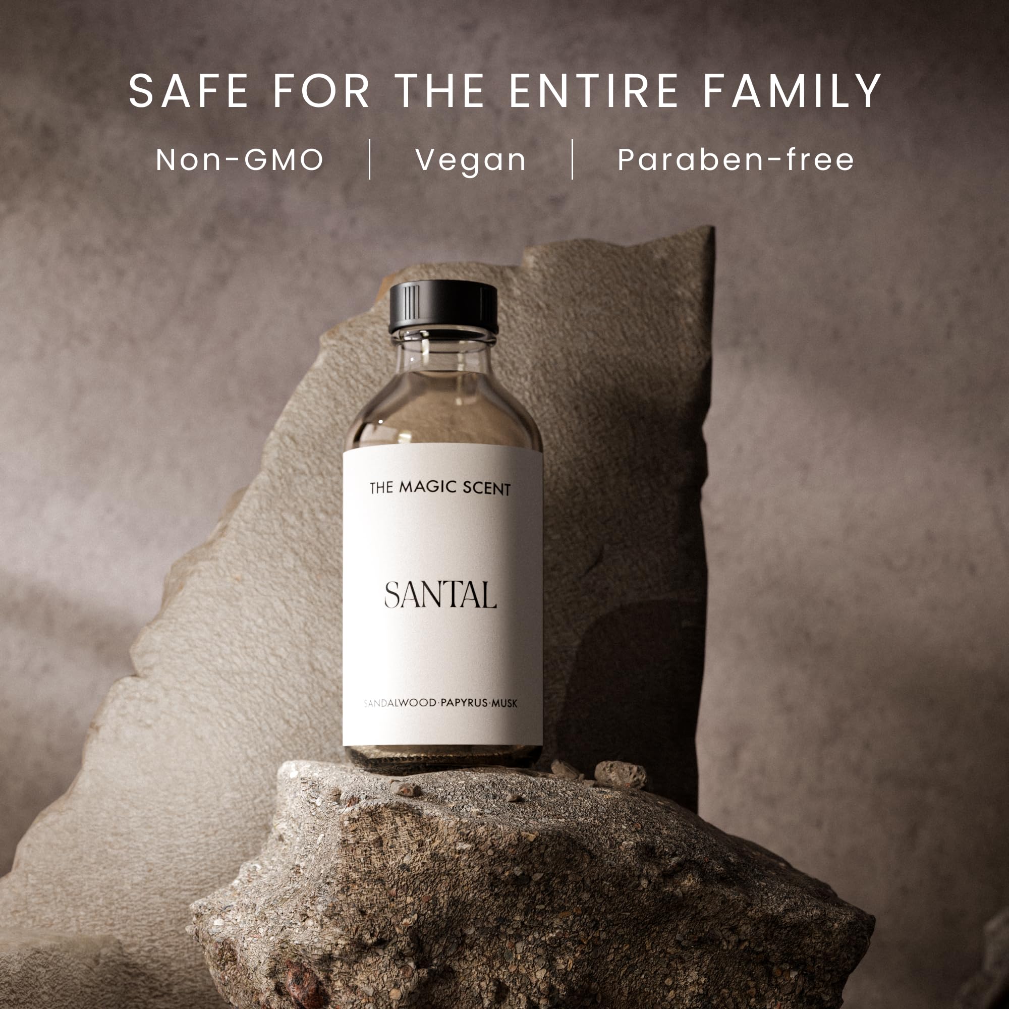 THE MAGIC SCENT detalle del frasco Santal y tapón que sugiere calidad premium