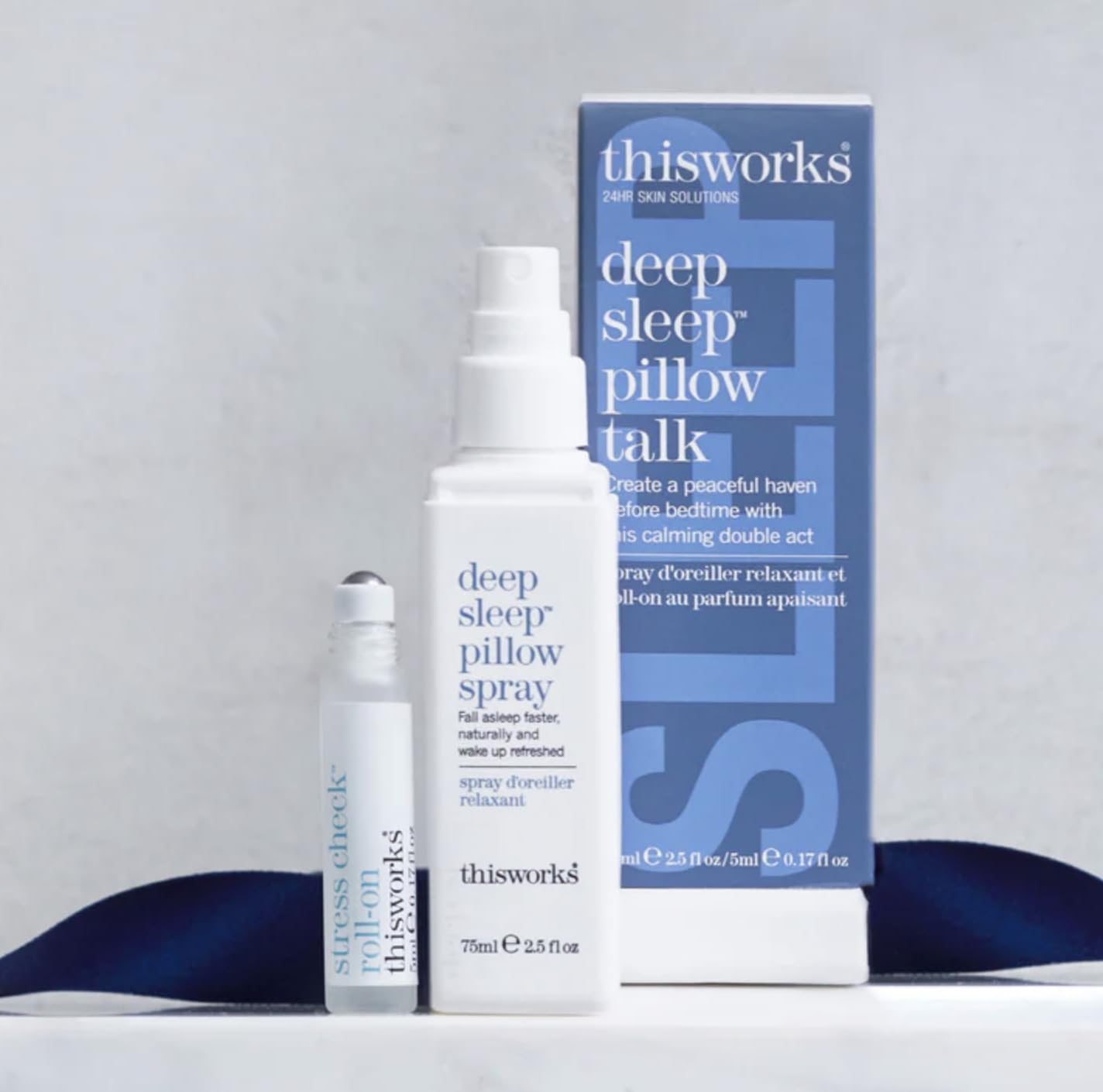 This Works: spray aplicado sobre almohada mostrando cobertura y uso práctico
