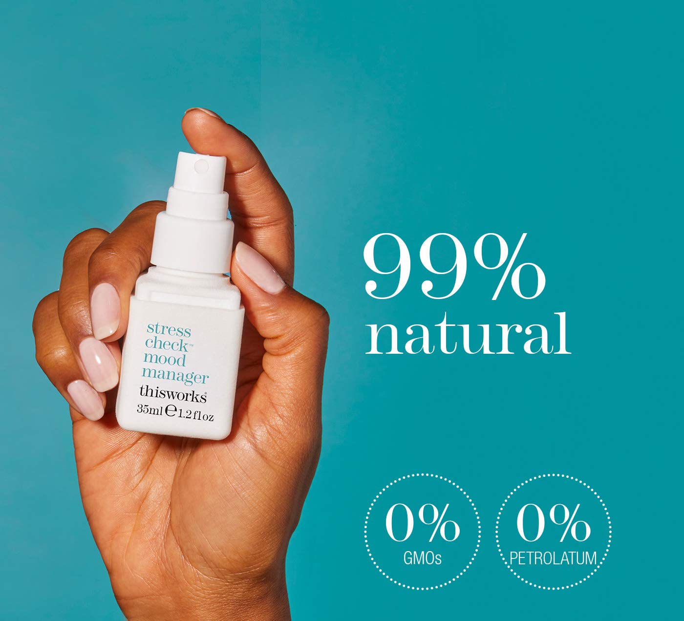 thisworks spray aplicado sobre almohada para ambiente relajante