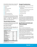 Thyroid Specific Formulations Thyroid Daily mano sosteniendo cápsula para ilustrar dosis simple y conveniente