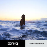 Toniiq en ambiente de cocina junto a desayuno, integración en rutina diaria