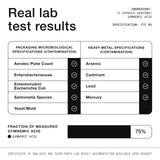 Toniiq mano sosteniendo cápsula, muestra dosis práctica