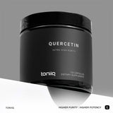 Toniiq polvo fino de quercetina mostrando textura y aspecto purificado