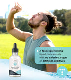 Total Hydration lifestyle con atleta bebiendo agua con gotas, rehidratación efectiva