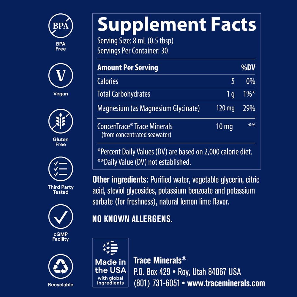 Trace Minerals persona vertiendo magnesio glicinato en un vaso para toma diaria práctica