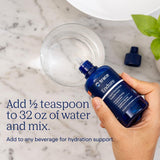 Trace Minerals Endure mezclado en botella de agua demostrando fácil disolución