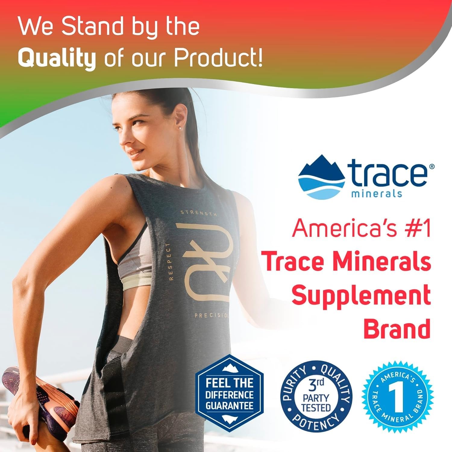 Persona preparando bebida con Trace Minerals NAC en cocina, integración diaria sencilla