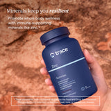 Trace Minerals familia compartiendo gomitas, práctico para niños y adultos