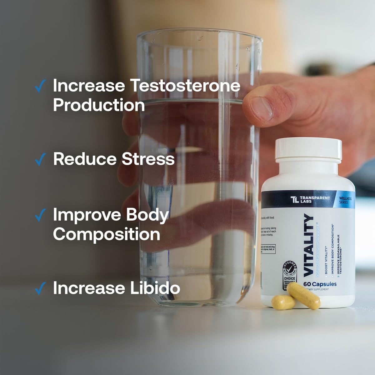 Transparent Labs Vitality ingredientes en mano para destacar dosis y origen