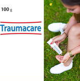 Traumacare crema textura en dedo para rápida absorción