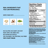 TRUBAR persona comiendo la barra en movimiento para un snack rápido y nutritivo