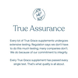 True Grace tabletas junto a regla para comparación de tamaño y dosificación clara