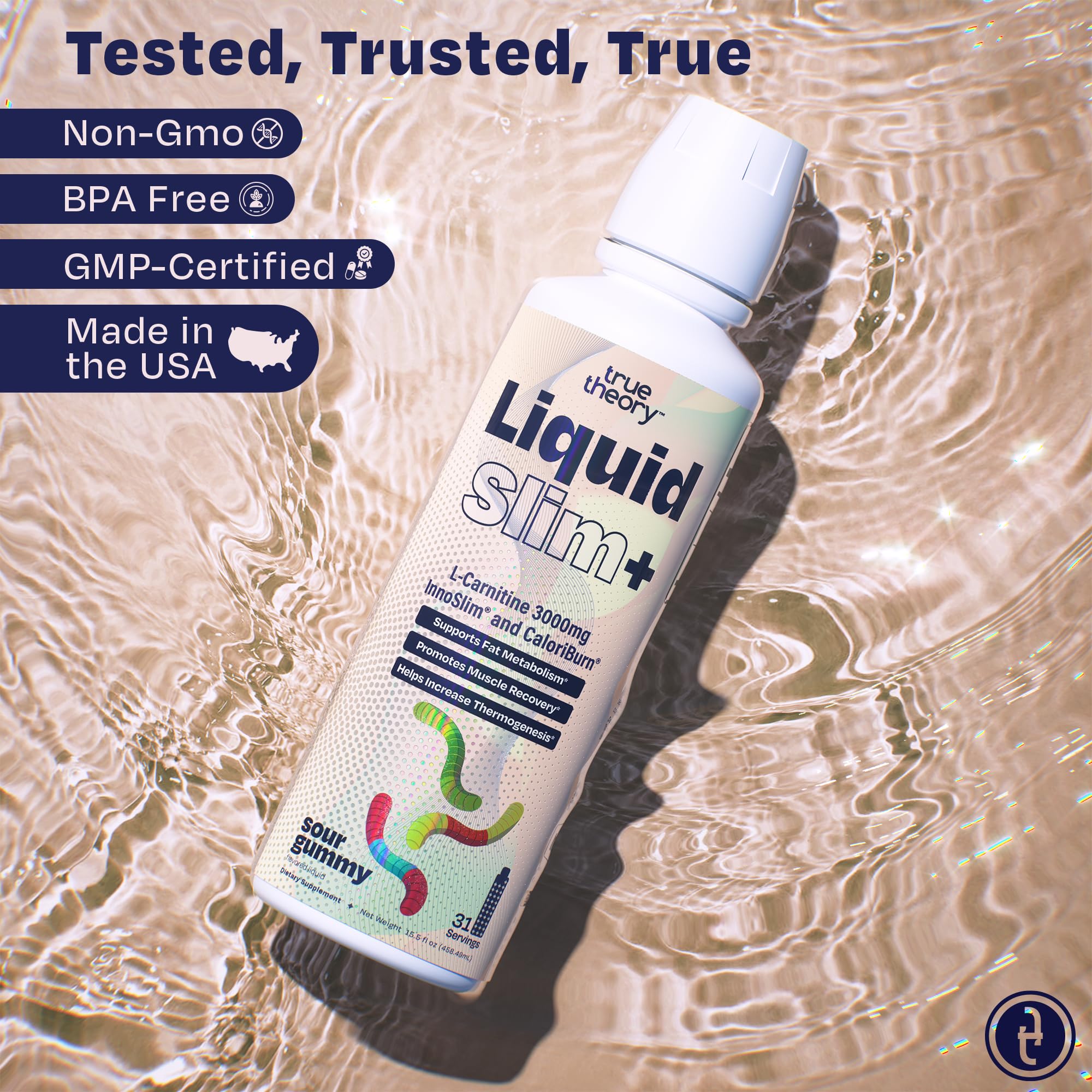 Comparación de tamaño del envase True Theory Liquid Slim junto a un vaso para escala