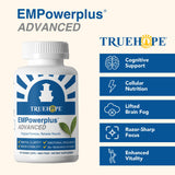Truehope persona tomando suplemento integrándolo en rutina diaria