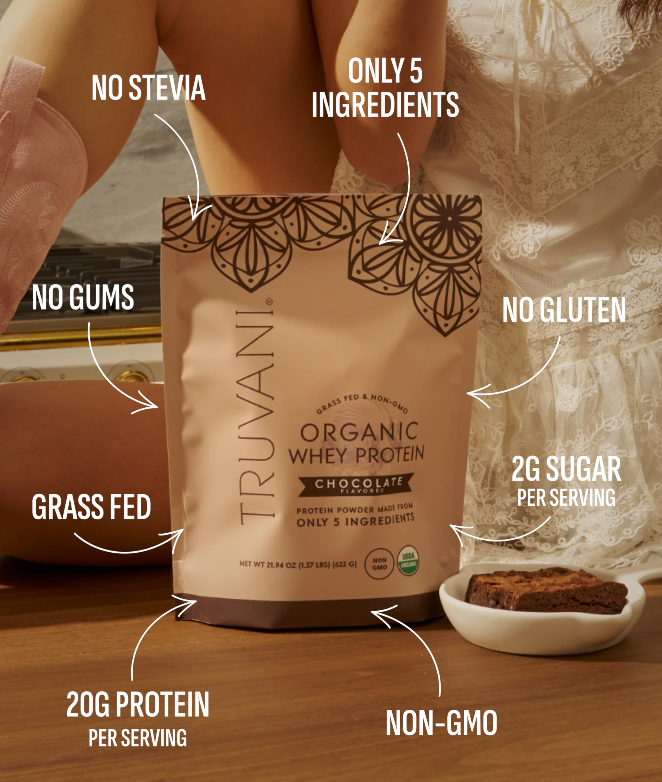 Truvani cucharada llena que destaca porción de 20 g proteína