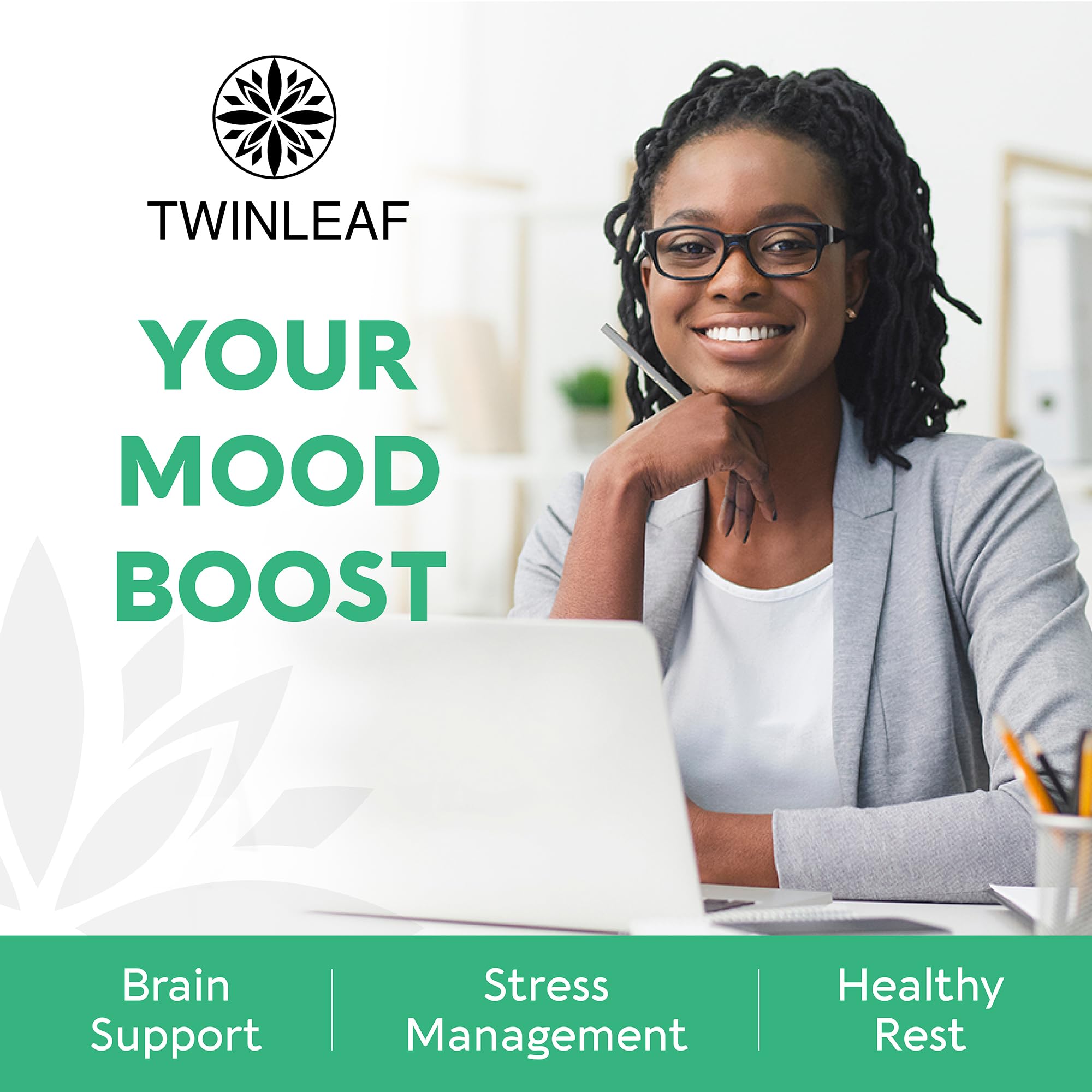 TWINLEAF NUTRITION cápsula junto a moneda para comparar tamaño y facilidad de ingerir