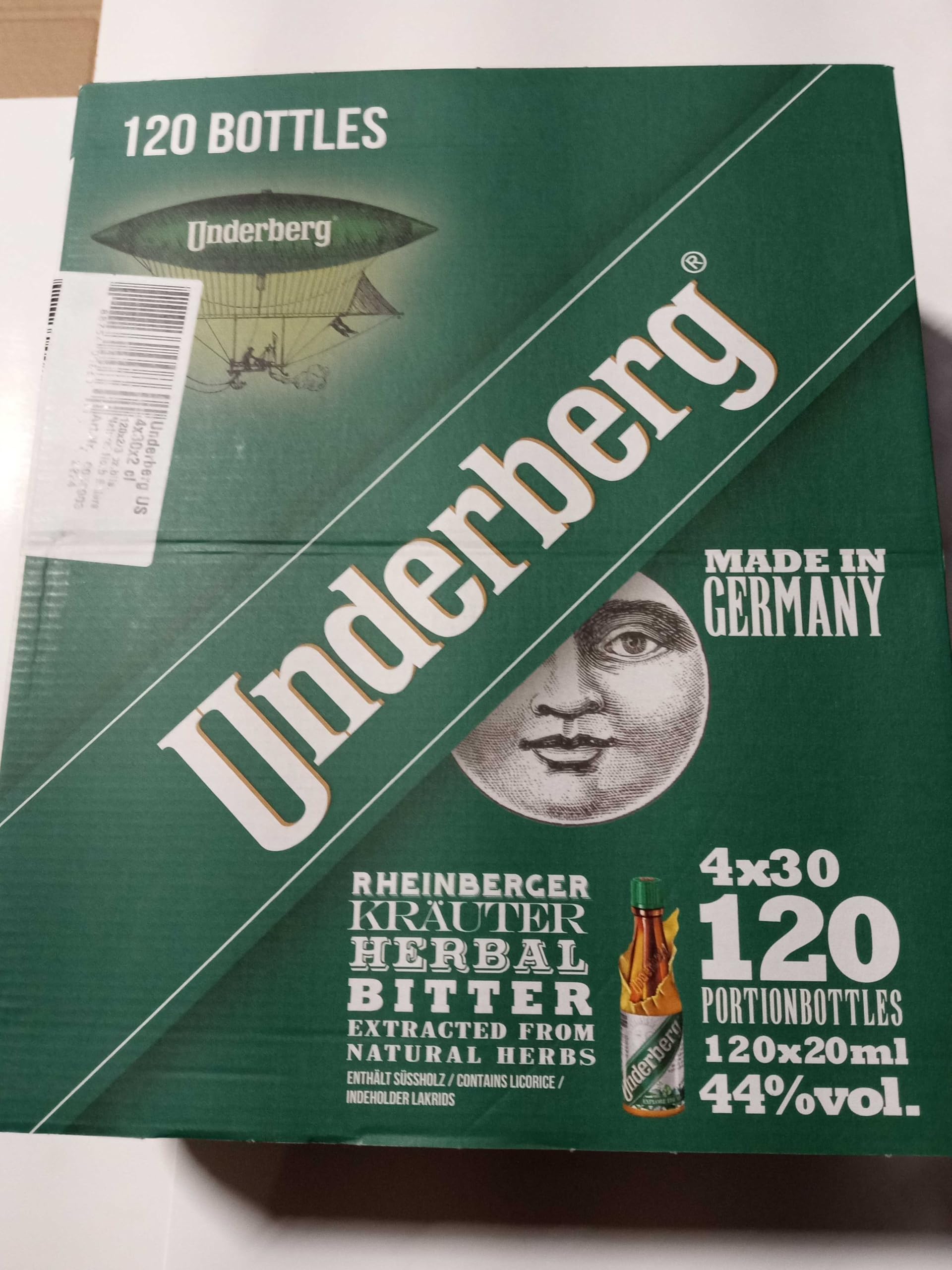 Underberg contenido del pack con varias cajas organizadas para uso