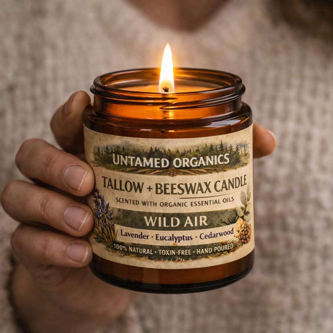 Untamed Organics vela en sala de lectura ofreciendo calma y confort