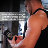 UpNourish, deportista sosteniendo producto como parte de rutina