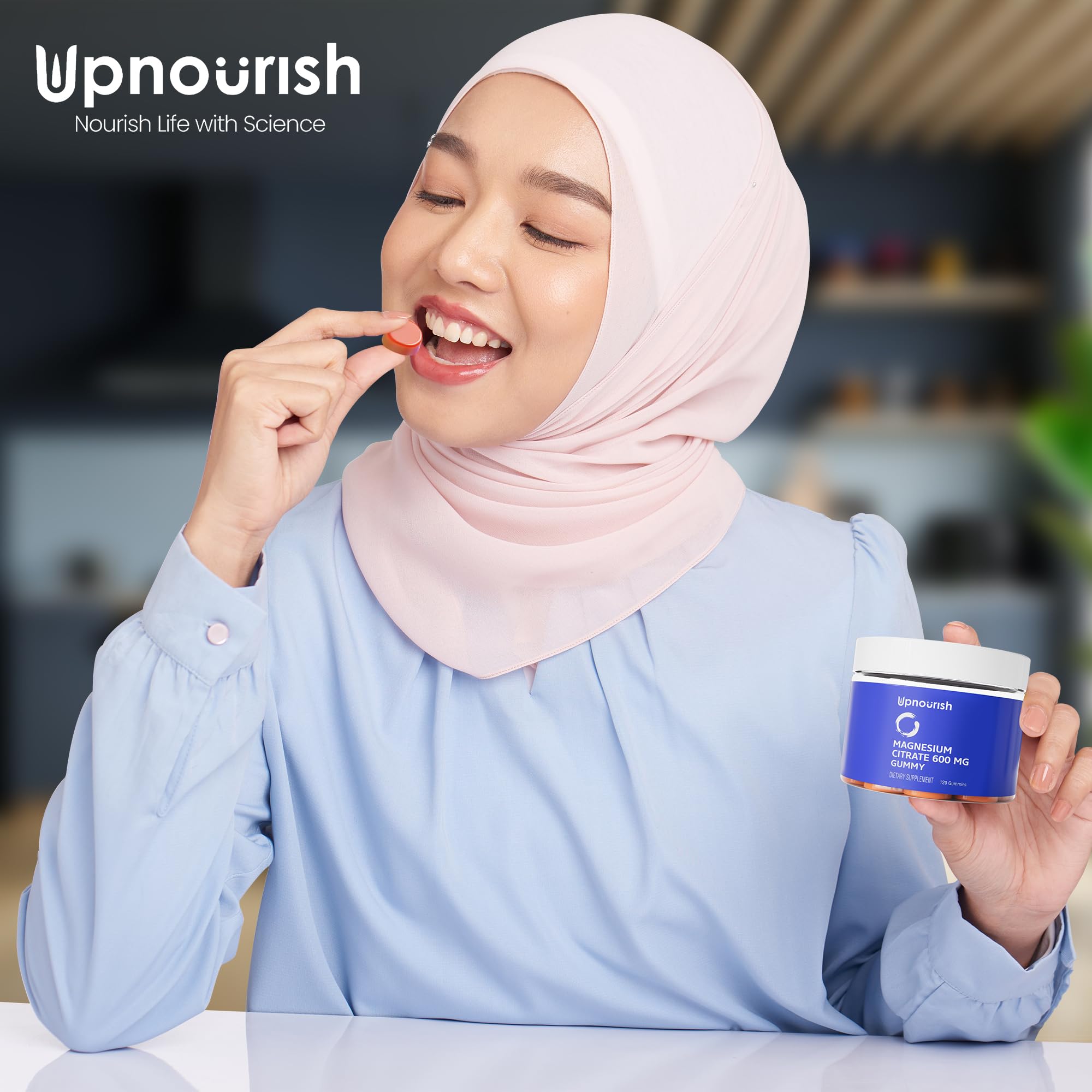 UpNourish presentación familiar con niño y adulto, apta para la familia