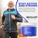 UpNourish adulto tomando gomita, fácil de masticar y cómoda de usar