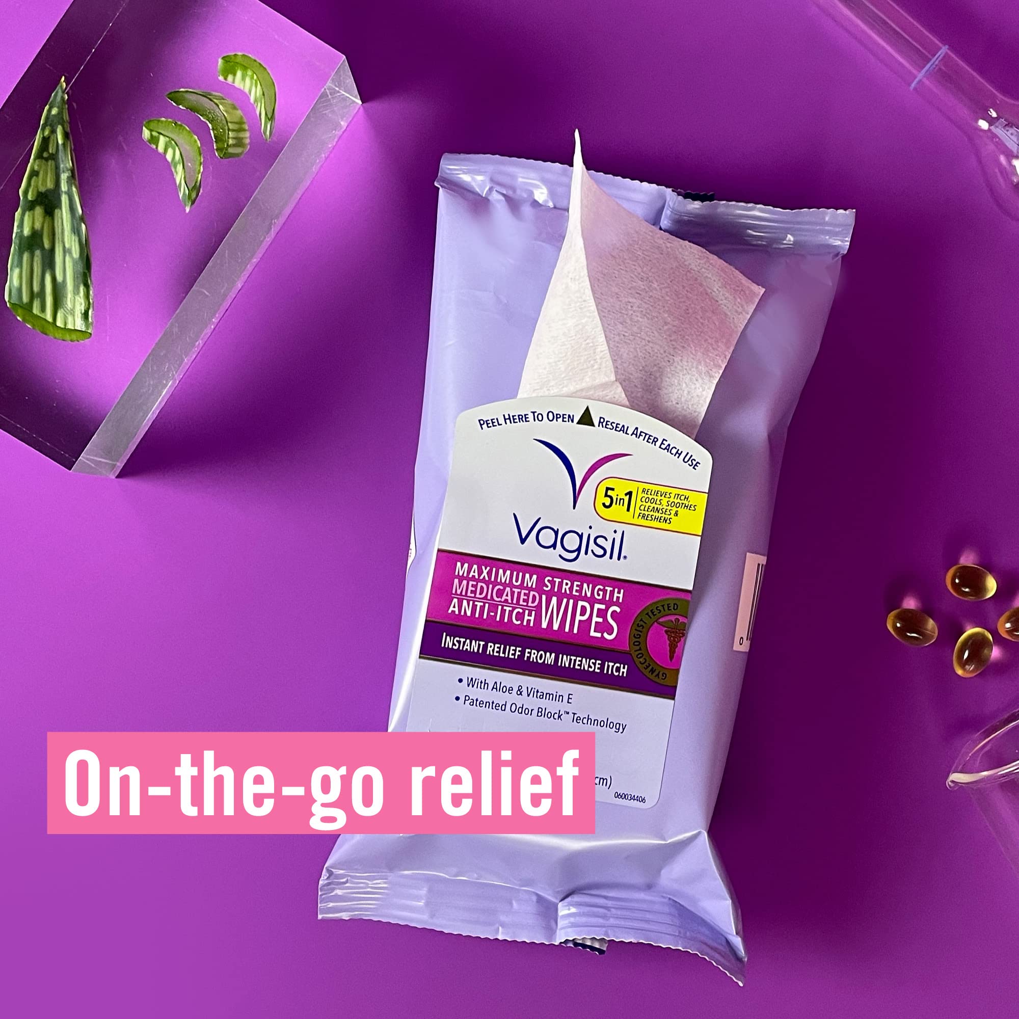 Vagisil paquete dentro de bolso muestra tamaño práctico y conveniencia