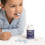 VAL tabletas masticables detalle del color y forma para niños