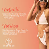 VeeFresh VeeWipes toallita desplegada demostrando tacto suave y confort