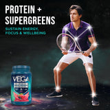 Detalle del polvo Vega Premium Protein + Supergreens Berry, textura fina y sin grumos