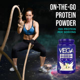 Vega batido preparado con leche vegetal y fruta para un desayuno nutritivo