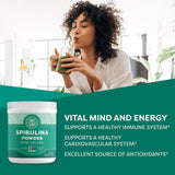 Vimergy spirulina textura del polvo en primer plano, visualiza la pureza y solubilidad