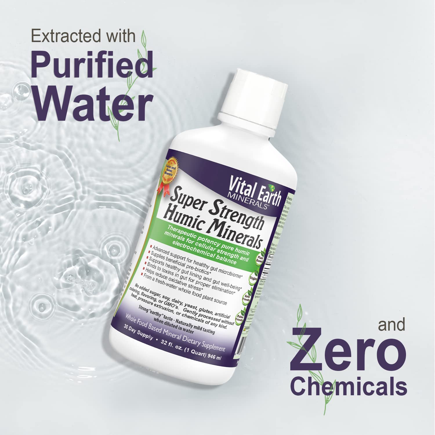 Vital Earth Minerals mezclando el suplemento en un vaso para consumo inmediato