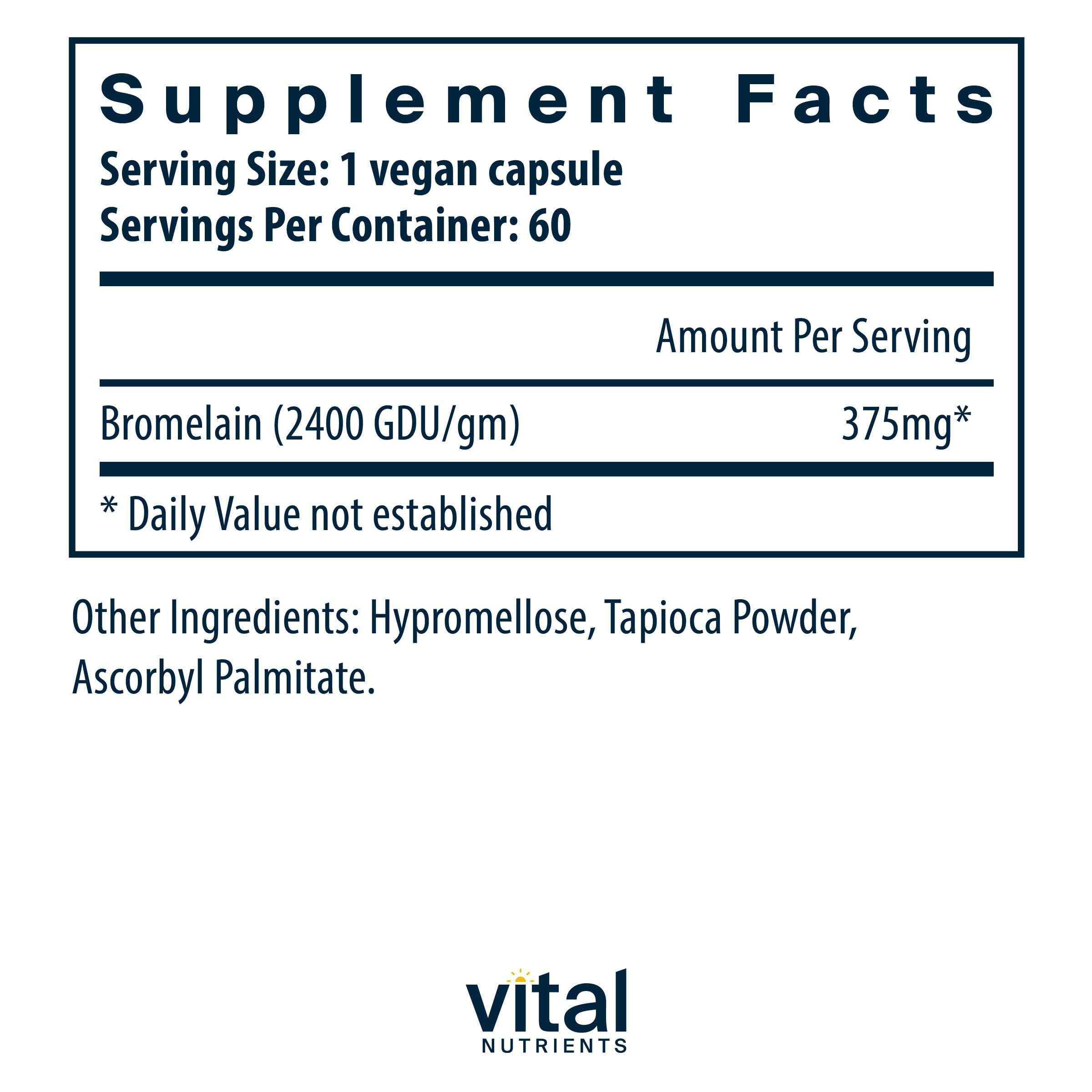 Vital Nutrients cápsulas en mano demostrando tamaño cómodo y uso vegano