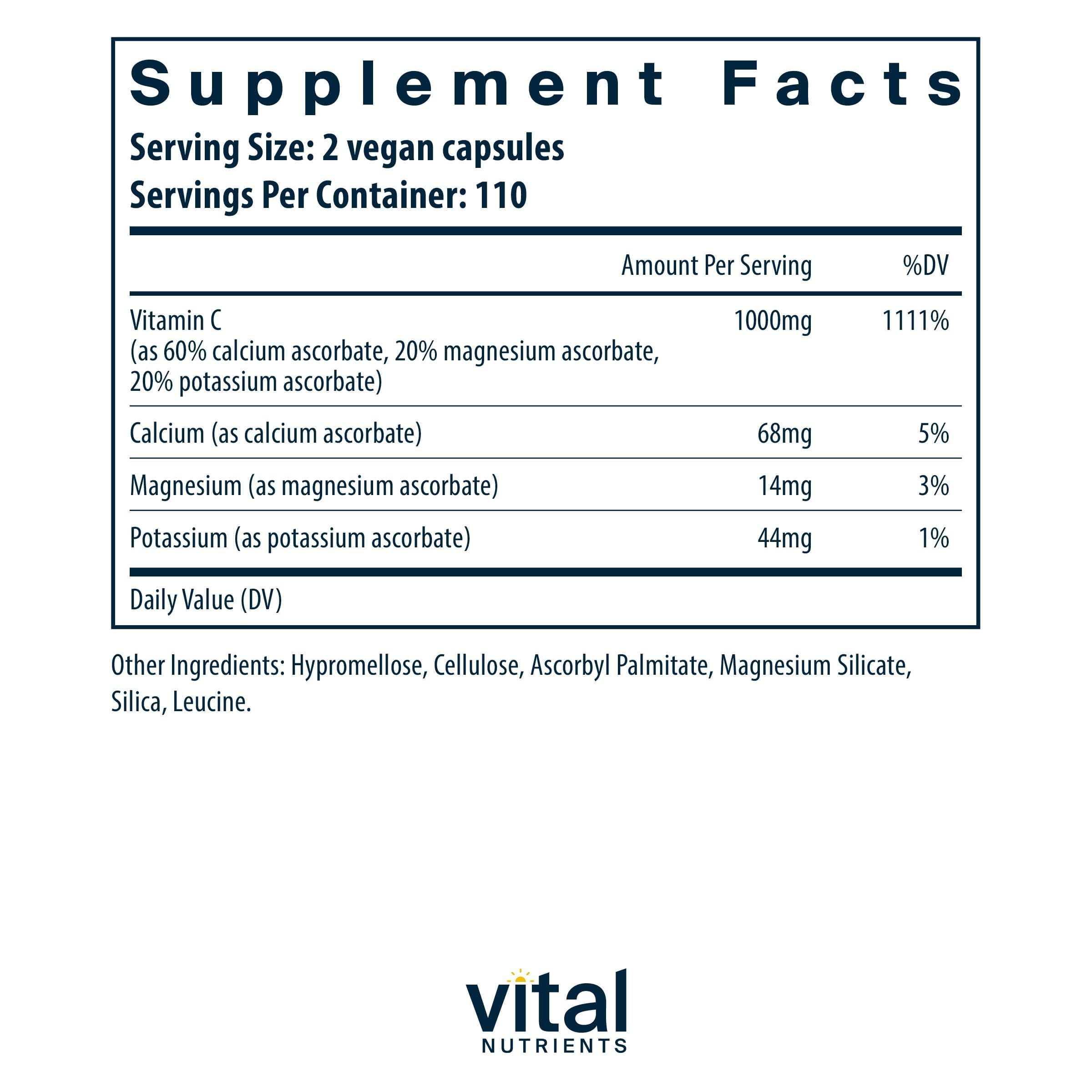 Vital Nutrients cápsula en primer plano, textura visible para fácil absorción