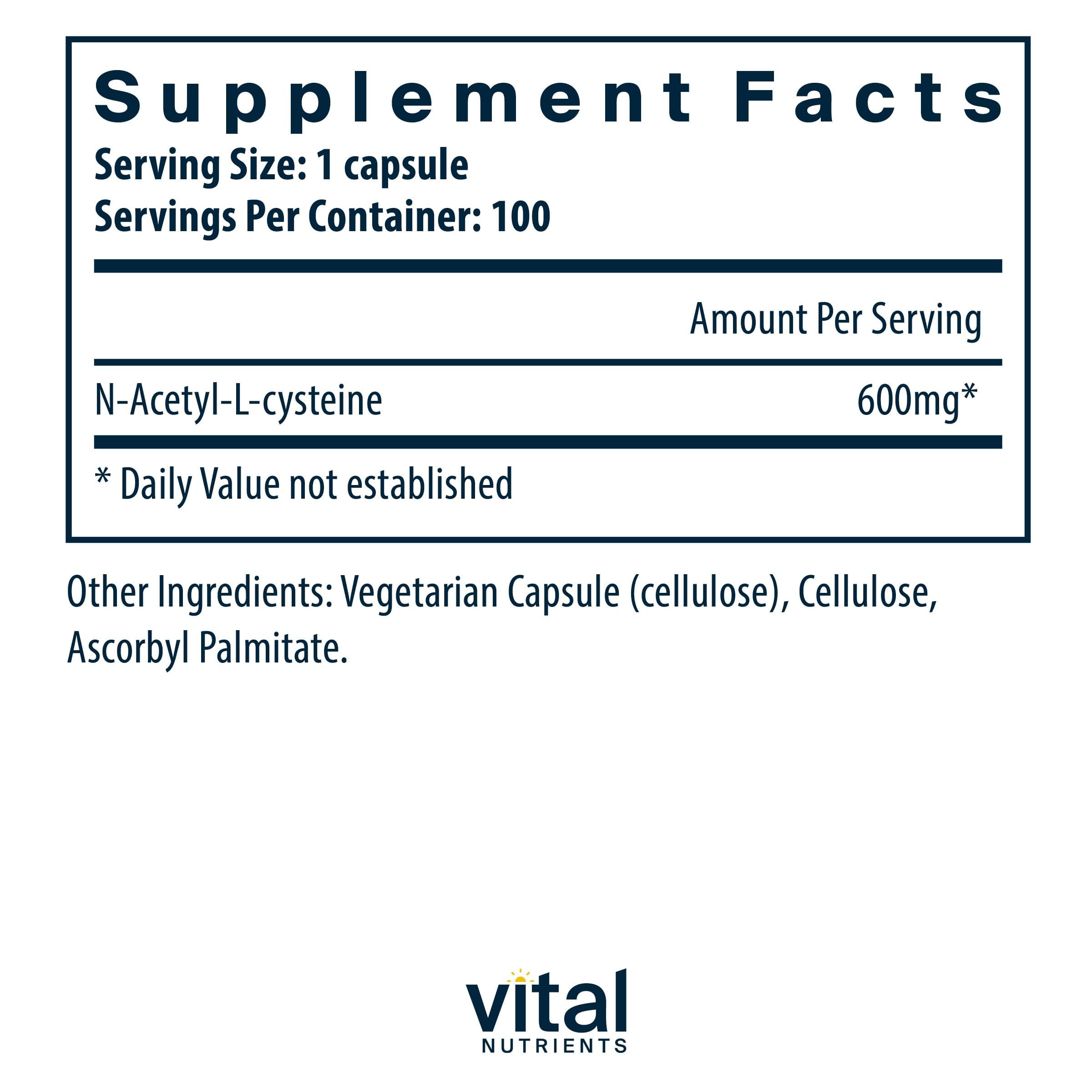 Vital Nutrients cápsula en mano indicando facilidad de uso diario