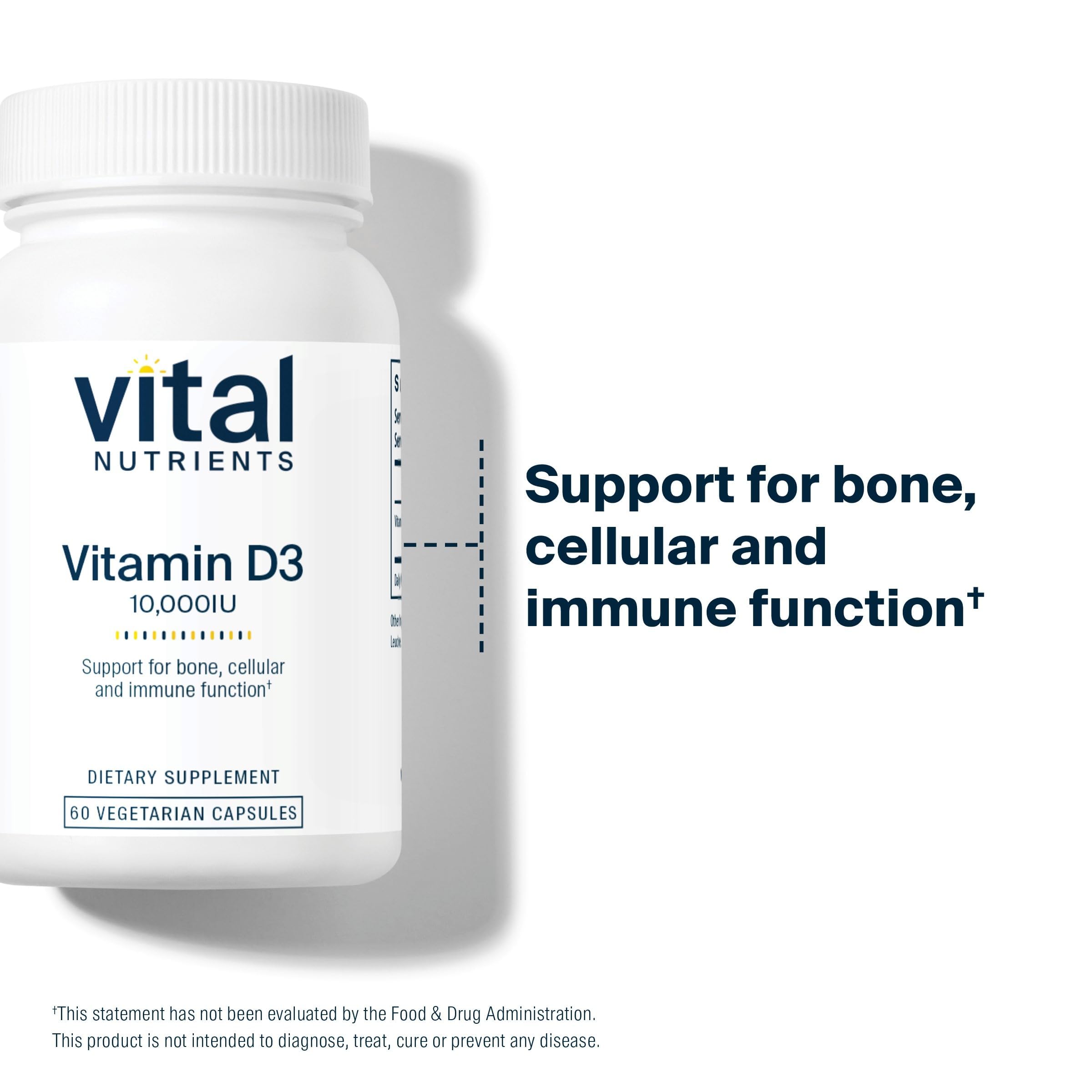 Vital Nutrients cápsulas en mano para comparar tamaño y dosificación